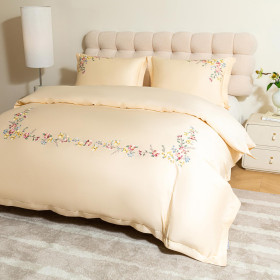 Bombažno-satenasta PREMIUM vezena posteljnina Svilanit Roses